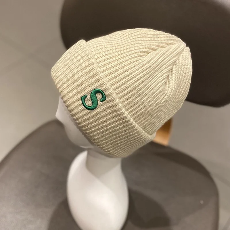 Custom LOGO Design Stitched Knitted Warm Winter Solid Color Skullcap Beanie Hat