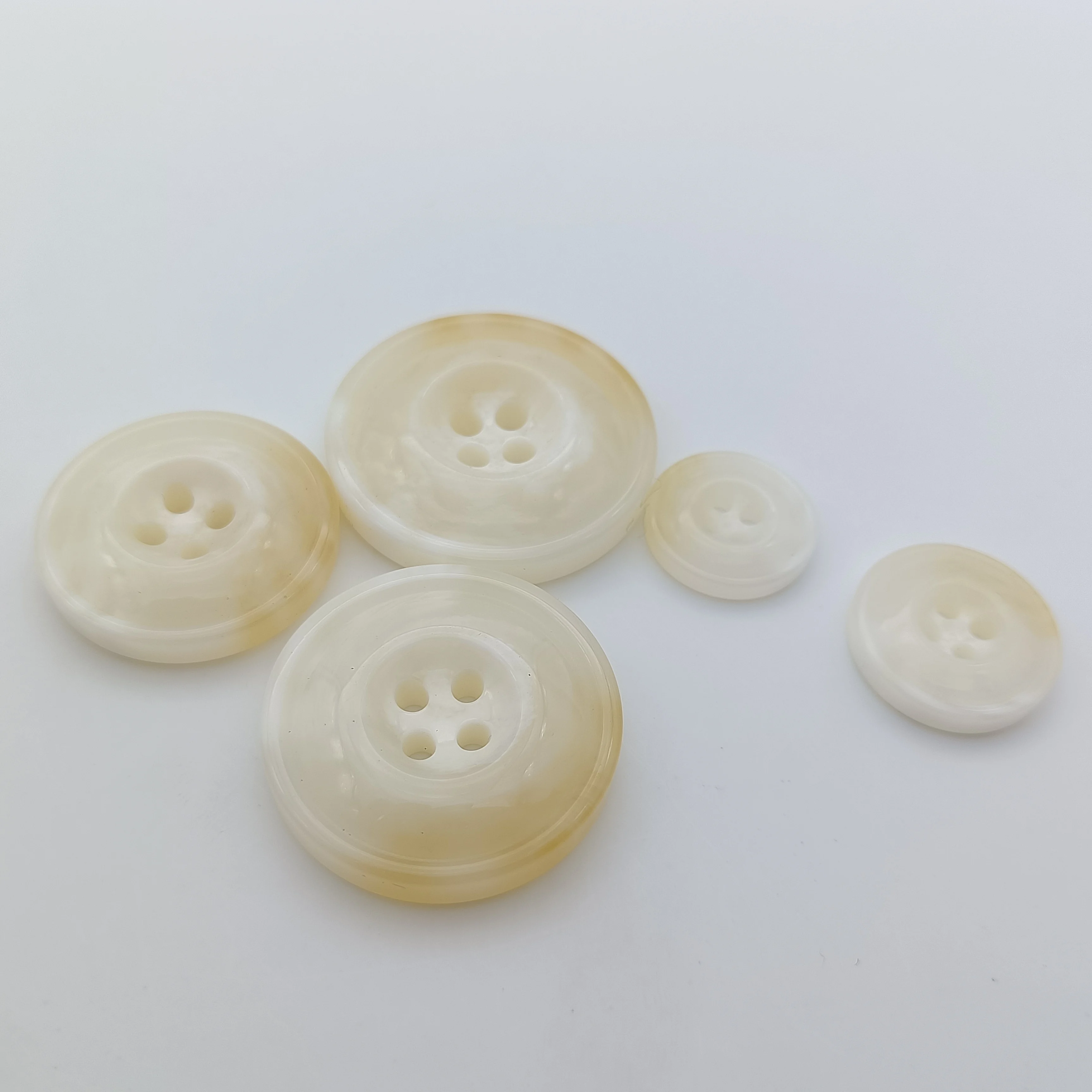 HLD Factory wholesale custom resin button 4 hole sewing button clothing accessories