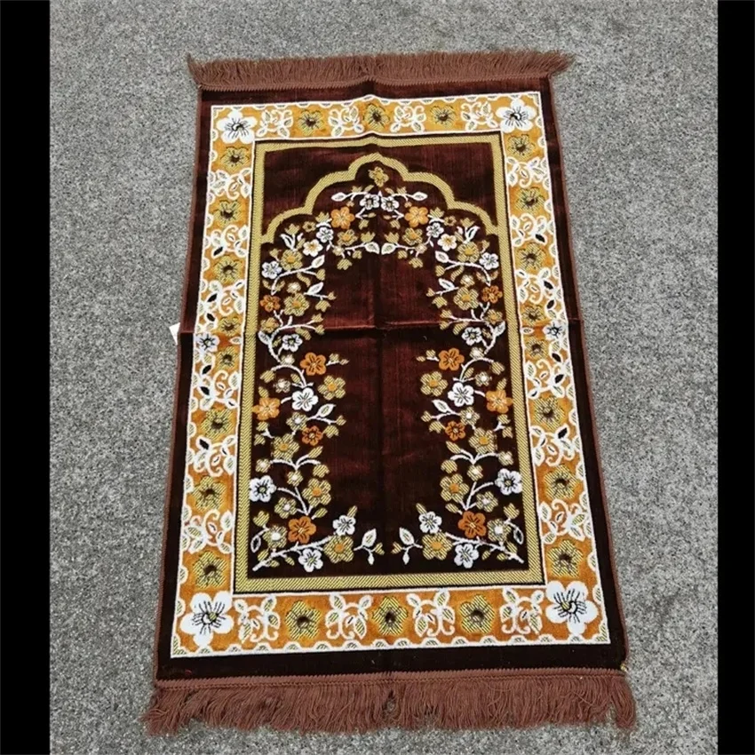 Factory supplier for quality quilted Turkish printed Black prayer mat with white non slip backside for kids praying mat islamic