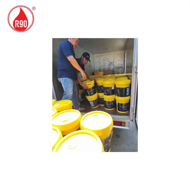 Authentic Engine Oil. Cost-Effective R9 Base Private Label Lubricants.