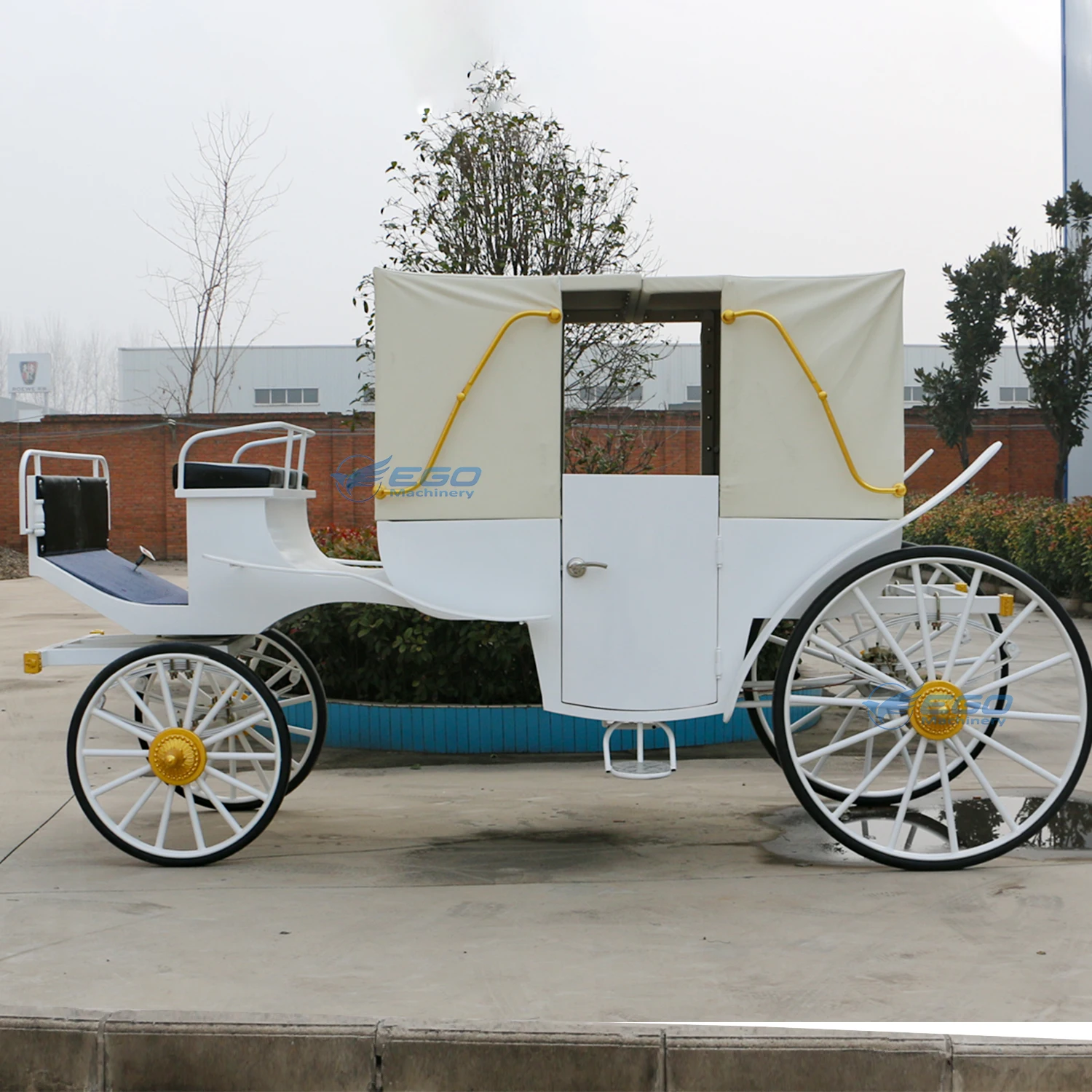 Wholesale Baby Carriage Horse Carriage Royal Horse Cart Carriage With Horses for Sale