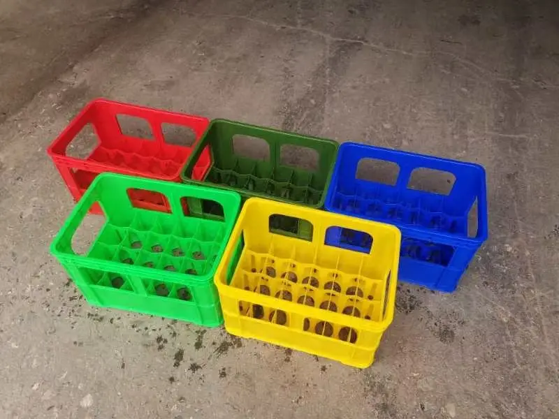 Wholesale Cheap green bottle plastic storage packing PP stackable beer wine milk divider crate for free sample