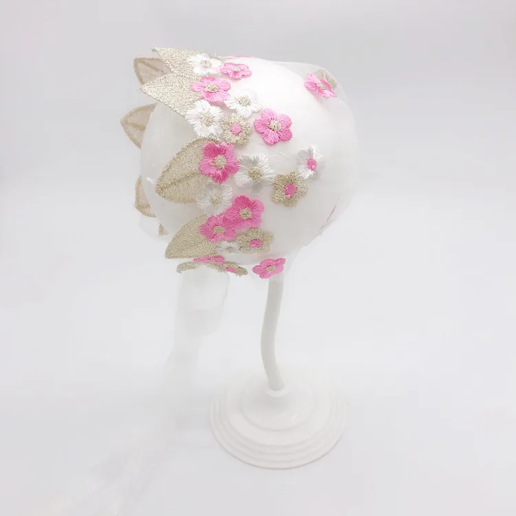 Hot Selling Soft And Comfortable Lace Flower Cute Style Newborn Baby Hat Wonder Decorative Items For Photography