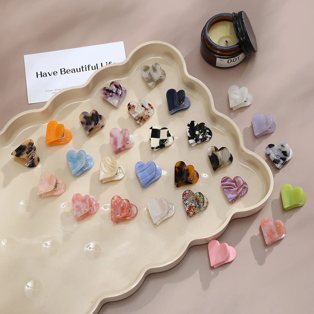 QIYI Wholesale Cheap Price New Design Mini Hair Claws Women Cute Heart Acetate Clear Hair Styling Claw for Girls