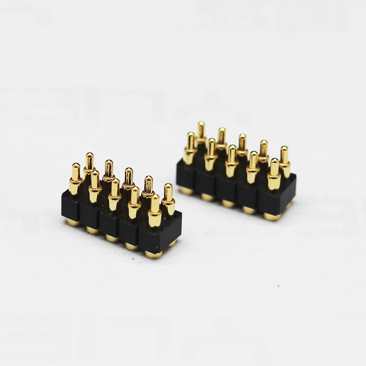 High quality high-current pin connectors 2.54 mm pitch length 7.5mm height 3.5mm plastic SMT printed circuit board surface mount