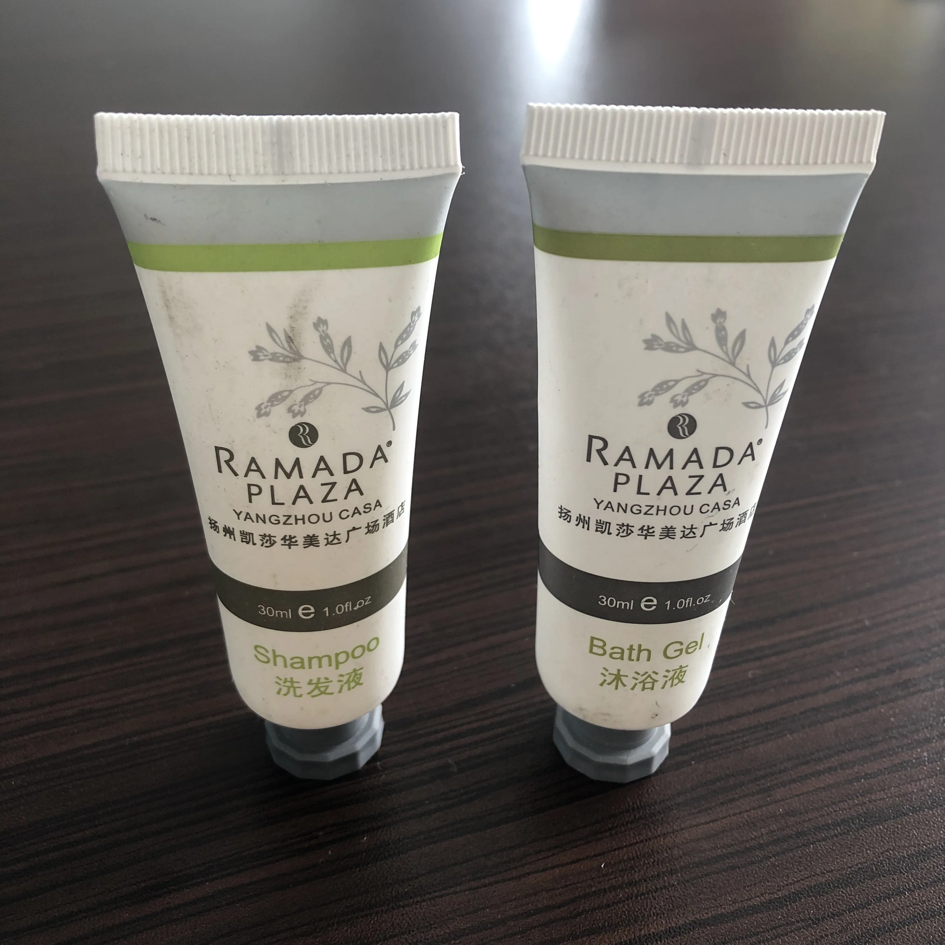 Aluminium Tube Cosmetic/Cosmetic Tube for Hotel Shampoo. Cosmetic Packaging Tube Customize Sharp Hotel Shower Gel Shampoo