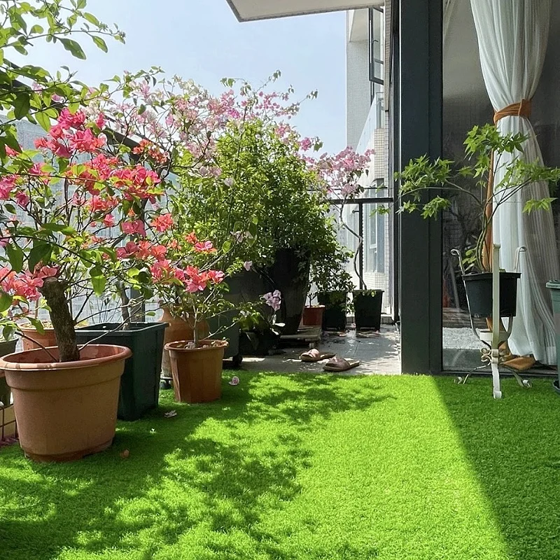 Natural And Realistic Green Artificial Turf Artificial Grass Outdoor Grass  Synthetic Green Artificial Turf For Garden