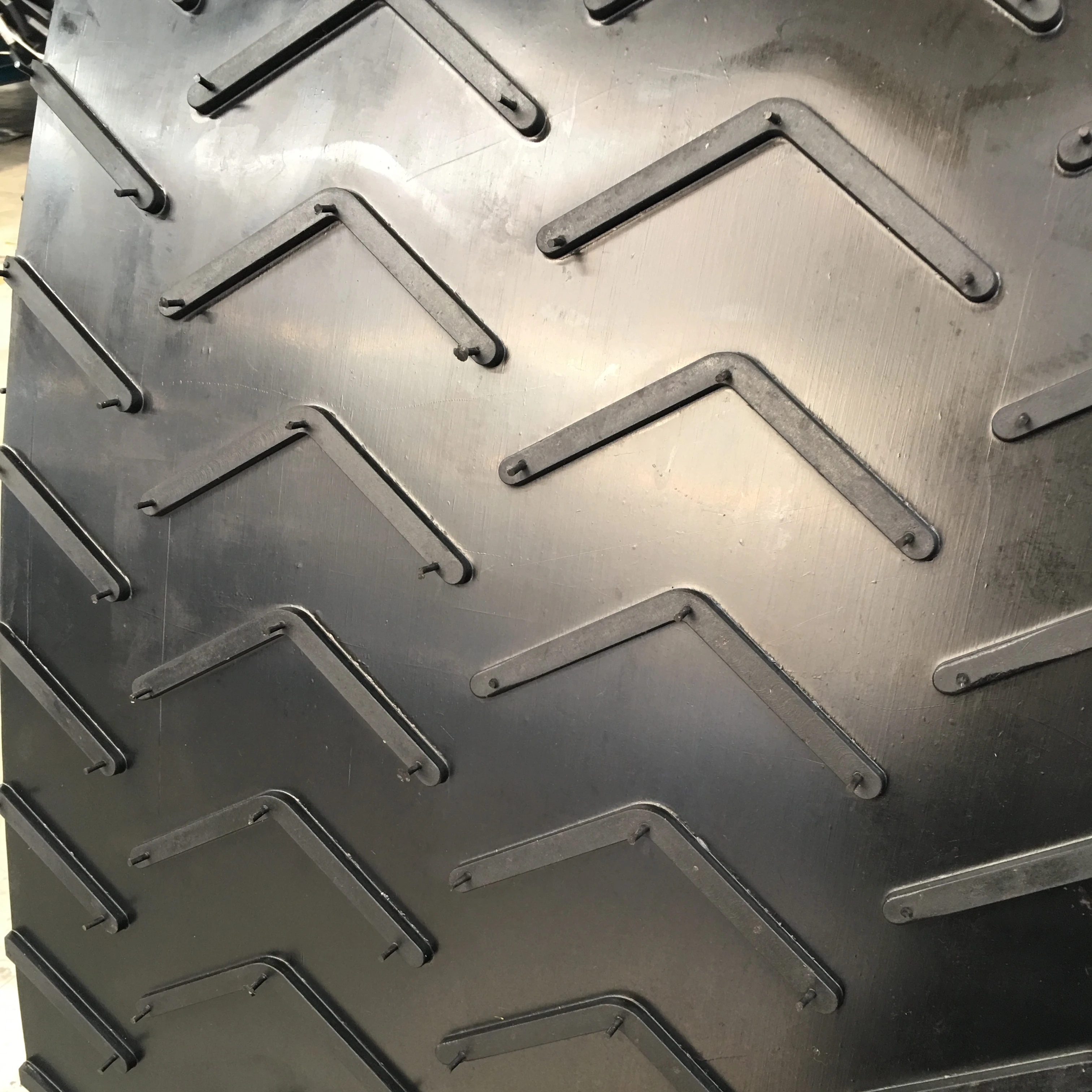 Hot Sale Multi-V Rubber Belt Conveyor Ribbed Roll with Cutting Moulding Services Various Applications