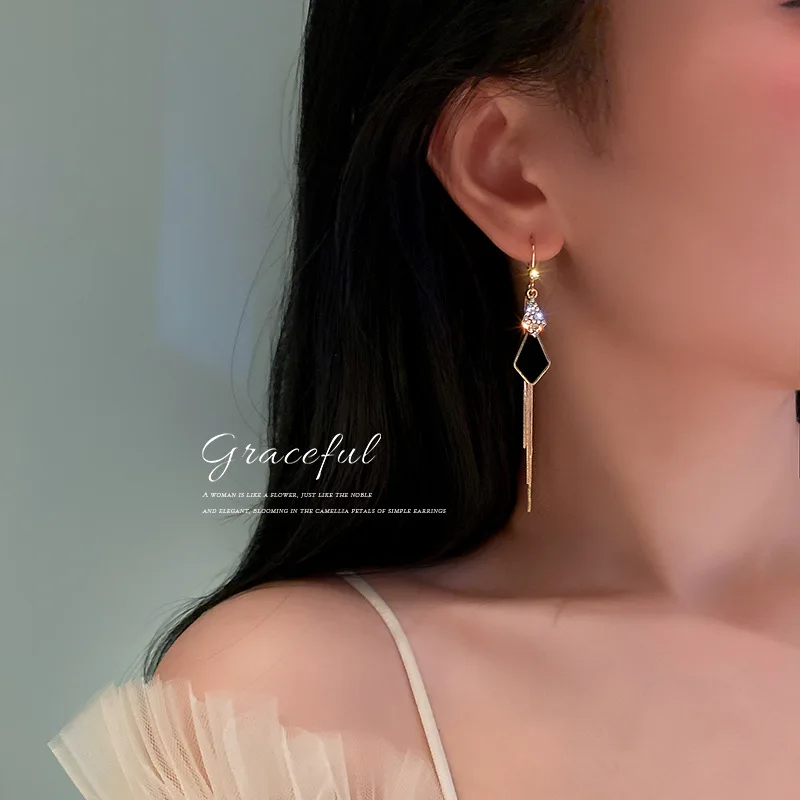 Fashion Exaggerated Long Tassel Personality Diamond Hook Earrings Geometric Design Women Ornaments