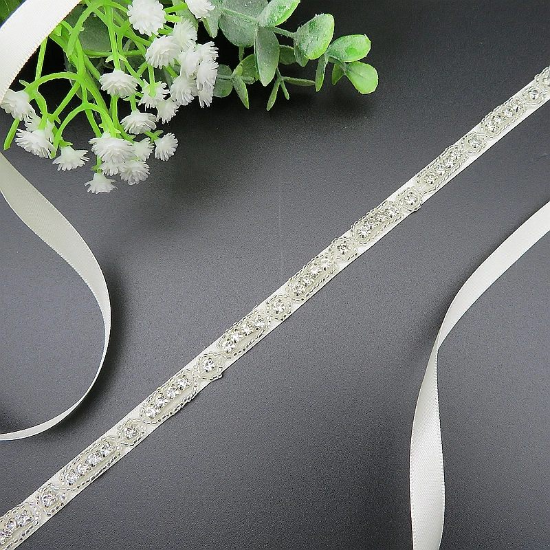 
Handmade Dazzling Crystal Embellished with Brilliant Rhinestone Beaded Decoration Bridal Wedding Dress Sash Belt 