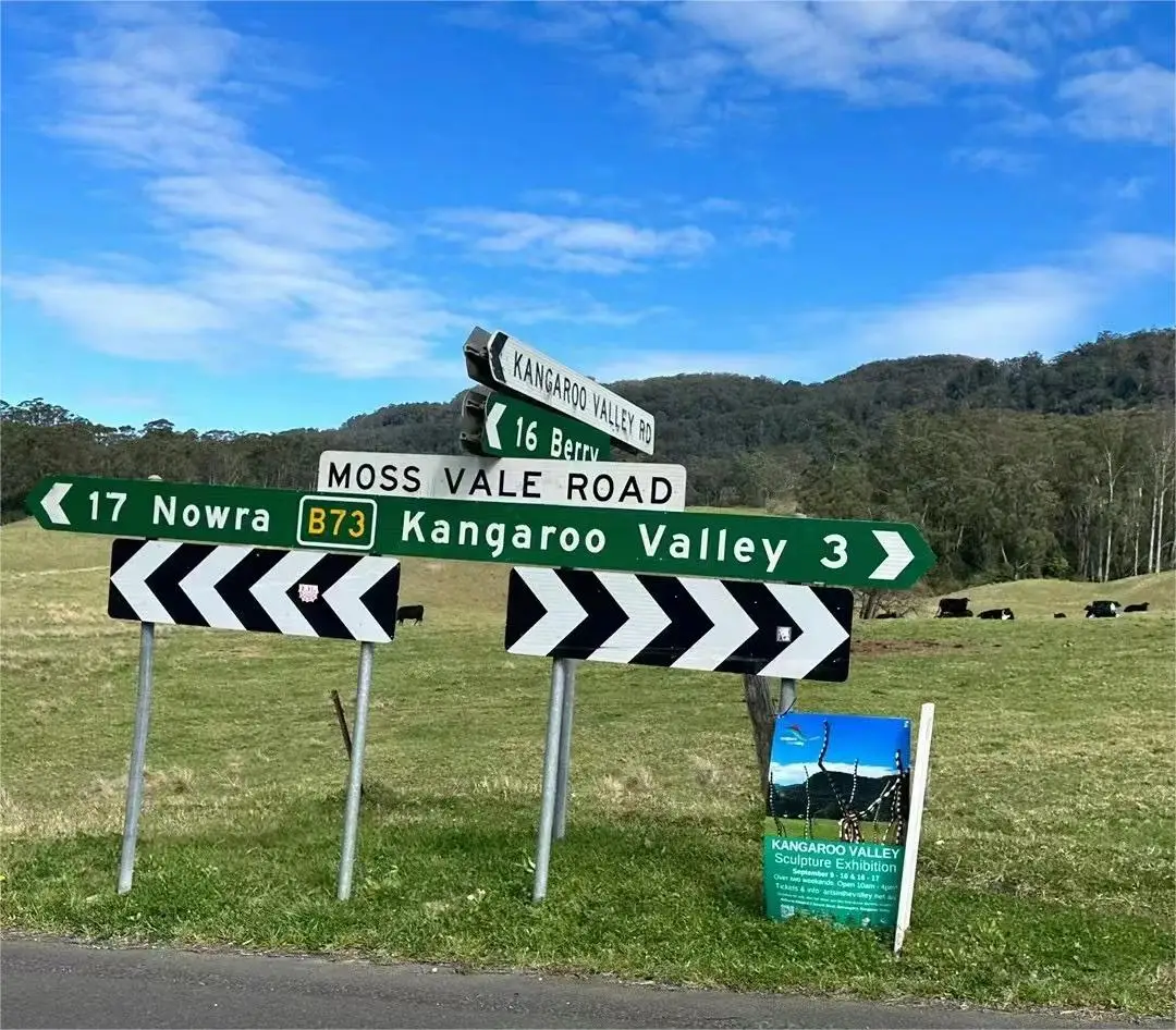 Traffic Speed Limit Aluminum manufacture of Traffic Sign Board Reflective Slow Down Road Signs For Road Safety