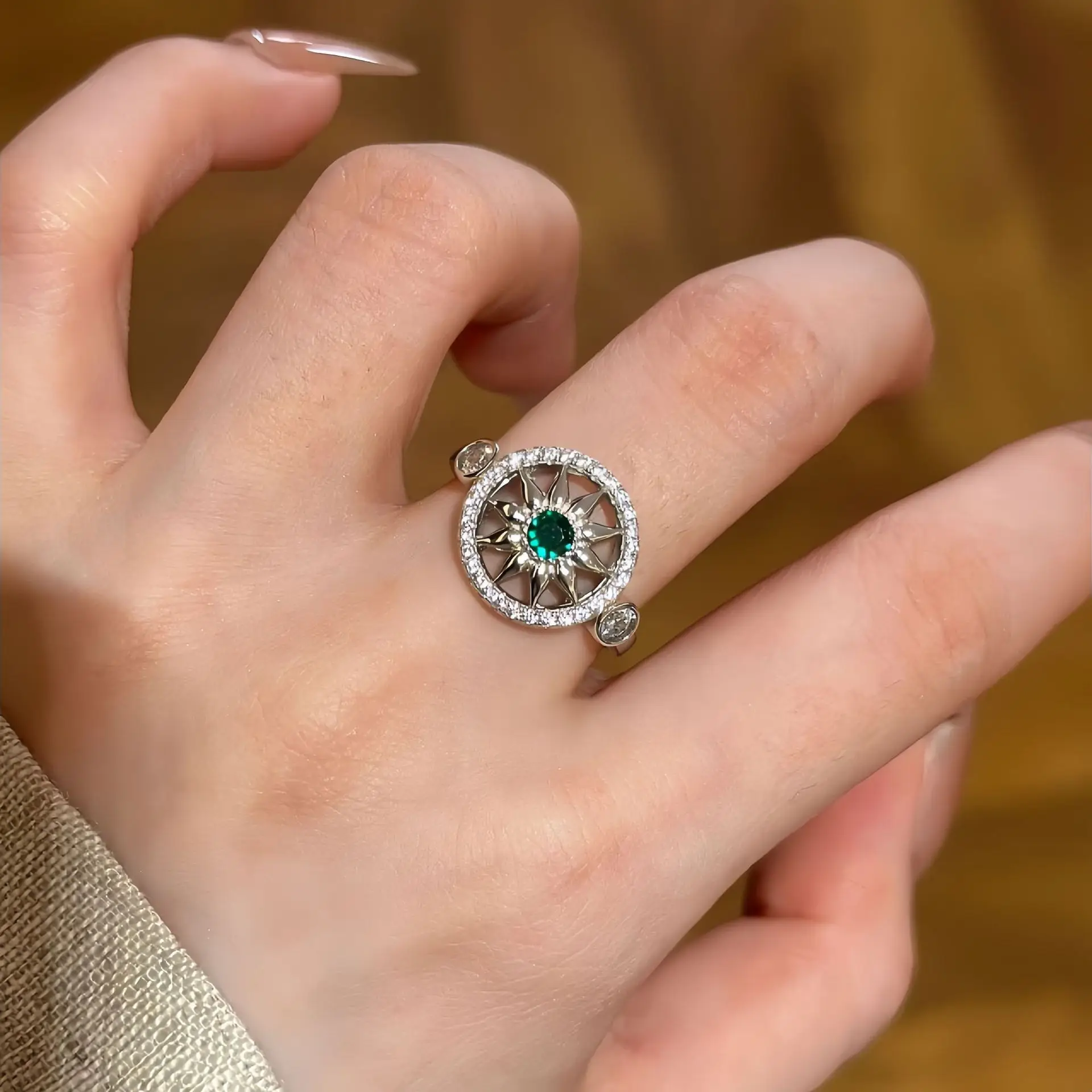 Light luxury fashion star emerald compass female ring senior niche micro inset zircon retro personality open ring female