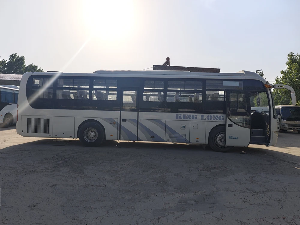 Competitive Price Second Hand Kinglong 45 Seats Manual Transmission Bus Used Diesel Luxury Coach Bus For Sale