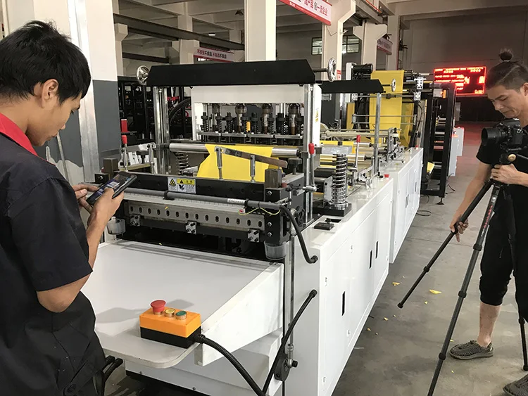 ZXL-B700 Stereo Non-Woven Bag Making Machine