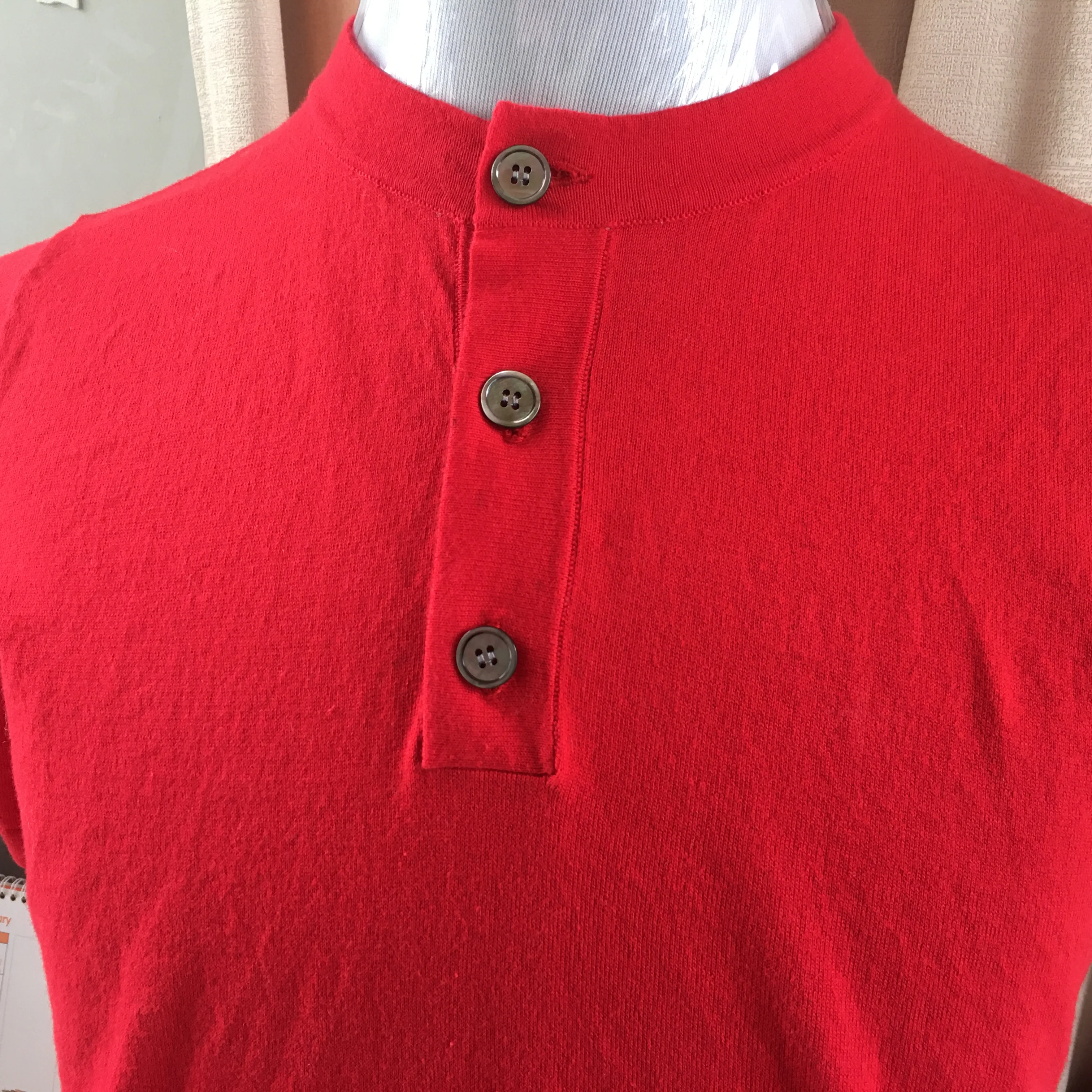 Chinese OEM  wholesale cotton knitting mock neck middle collar button T shirt Henley Tee.