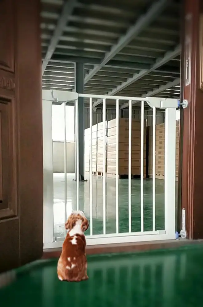 
Metal indoor baby safety gate children pet baby fence stairway gate 