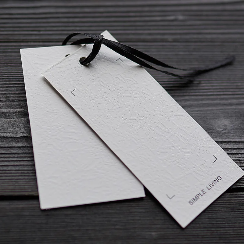 Wholesale China Hang Tag Labels Custom LOGO Luxury Garment New Hangtags For Clothing