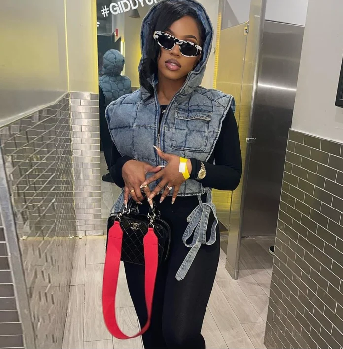 Y2K Spring Womens Jean Puffer Vest Women Casual Bubble Bomber Jacket 2023 S-2XL Fashion Vintage Hooded Denim Vest