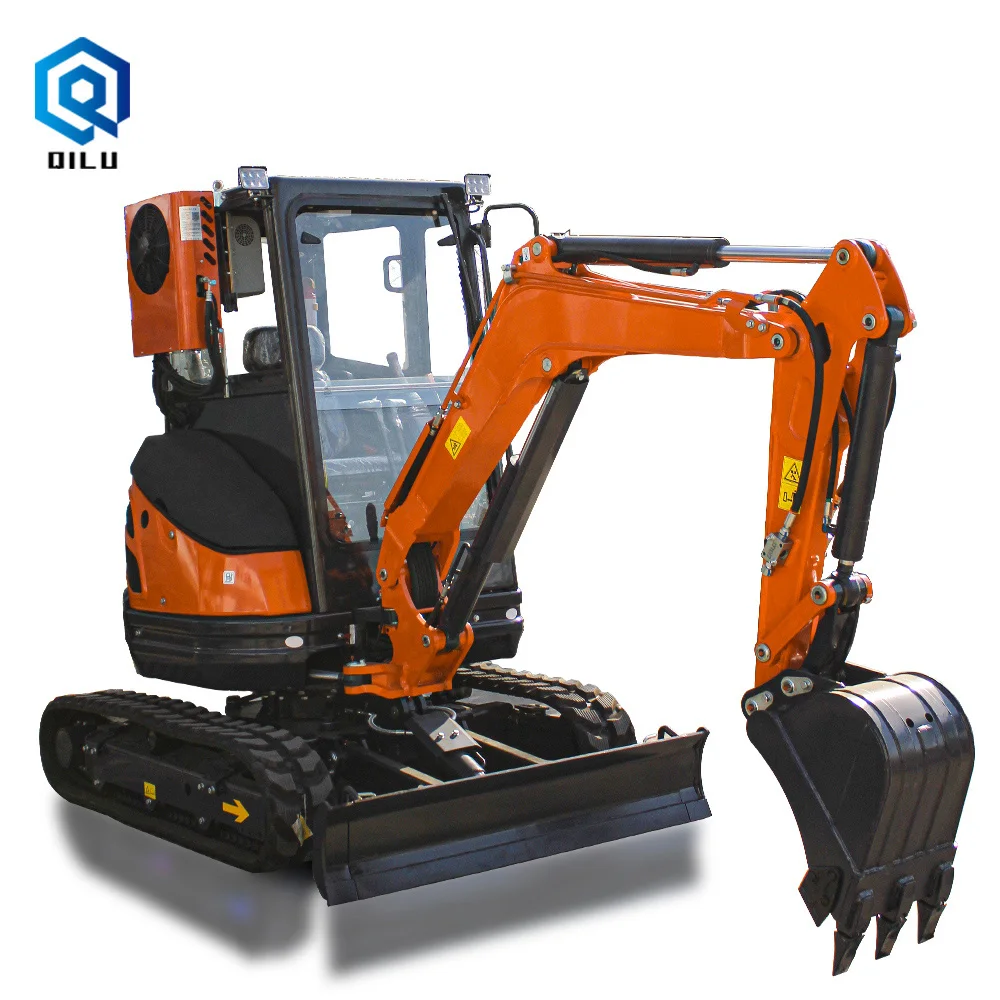 QILU  Mini Crawler Hydraulic Pilot Digger 2500kgs Small Digger Machine With Attachment With Bucket Teeth