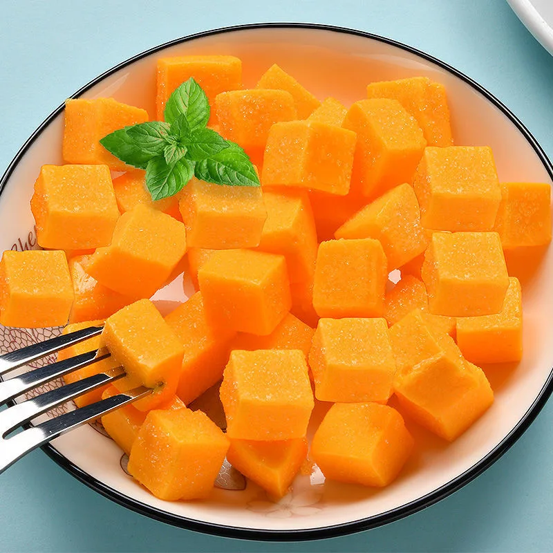 Hot selling  OEM bulk fudge fruit candy Square mango candy Mango cube candy