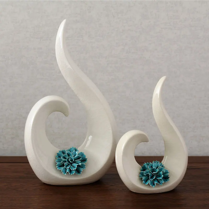 Modern style white ceramic ornament decor ceramic ornaments in stock