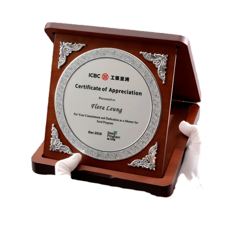 Shield Plaque Unfinished Wooden Custom Awards Blank Nature Plaques to Paint Solid Zinc Alloy Opp Bag Europe Medals and Trophies