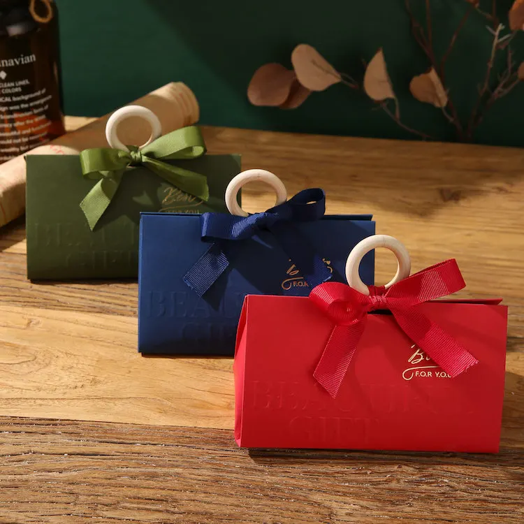 Factory  luxury unique sweet window door gift box for wedding candy chocolate wedding favour boxes