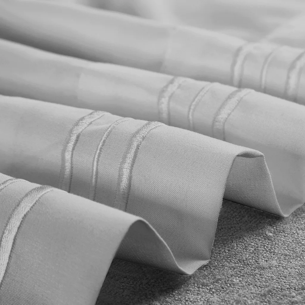 
Light Grey Solid Color Polyester Embroidered Brushed Microfiber Bedding Sheet Set Beautiful Bedsheets 