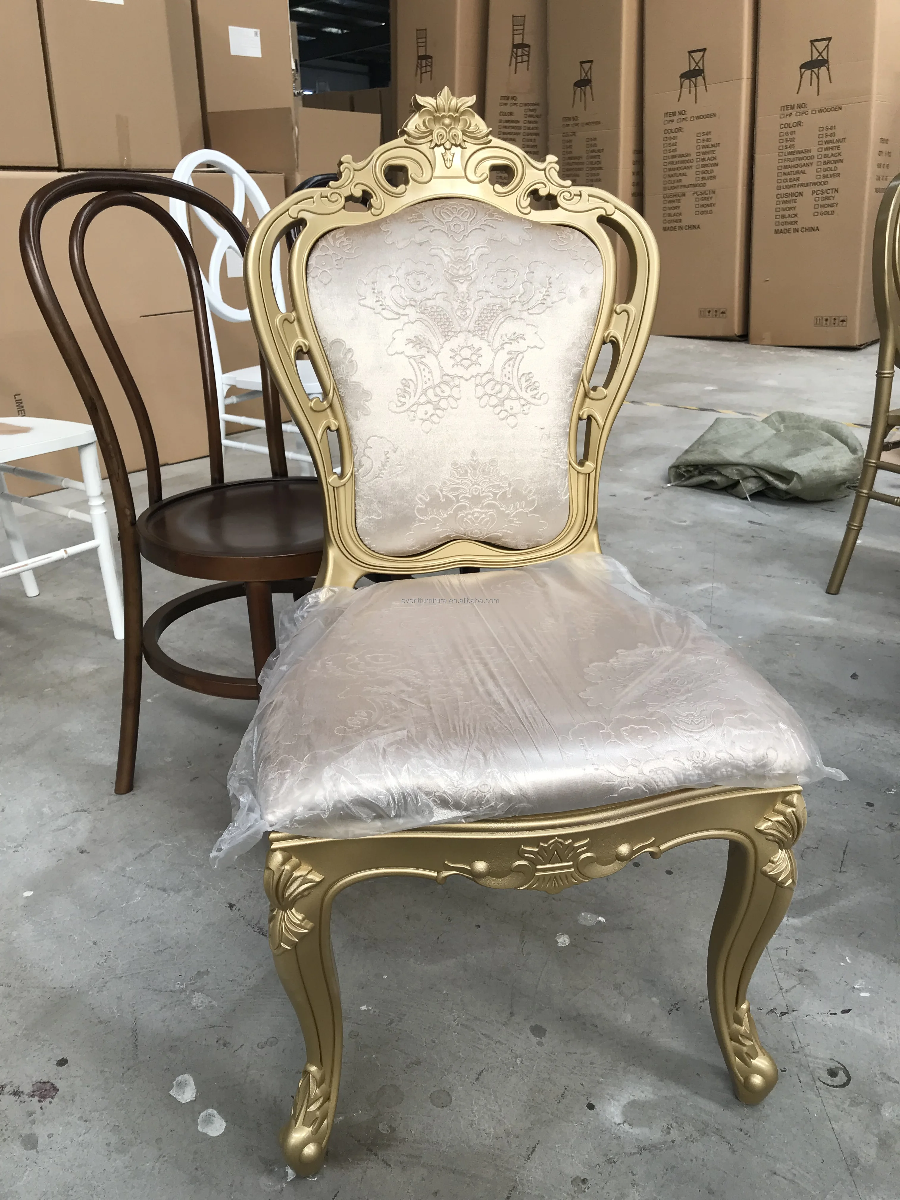 Qingdao Eventfur Wholesale new design royal louis resin stackable party chair