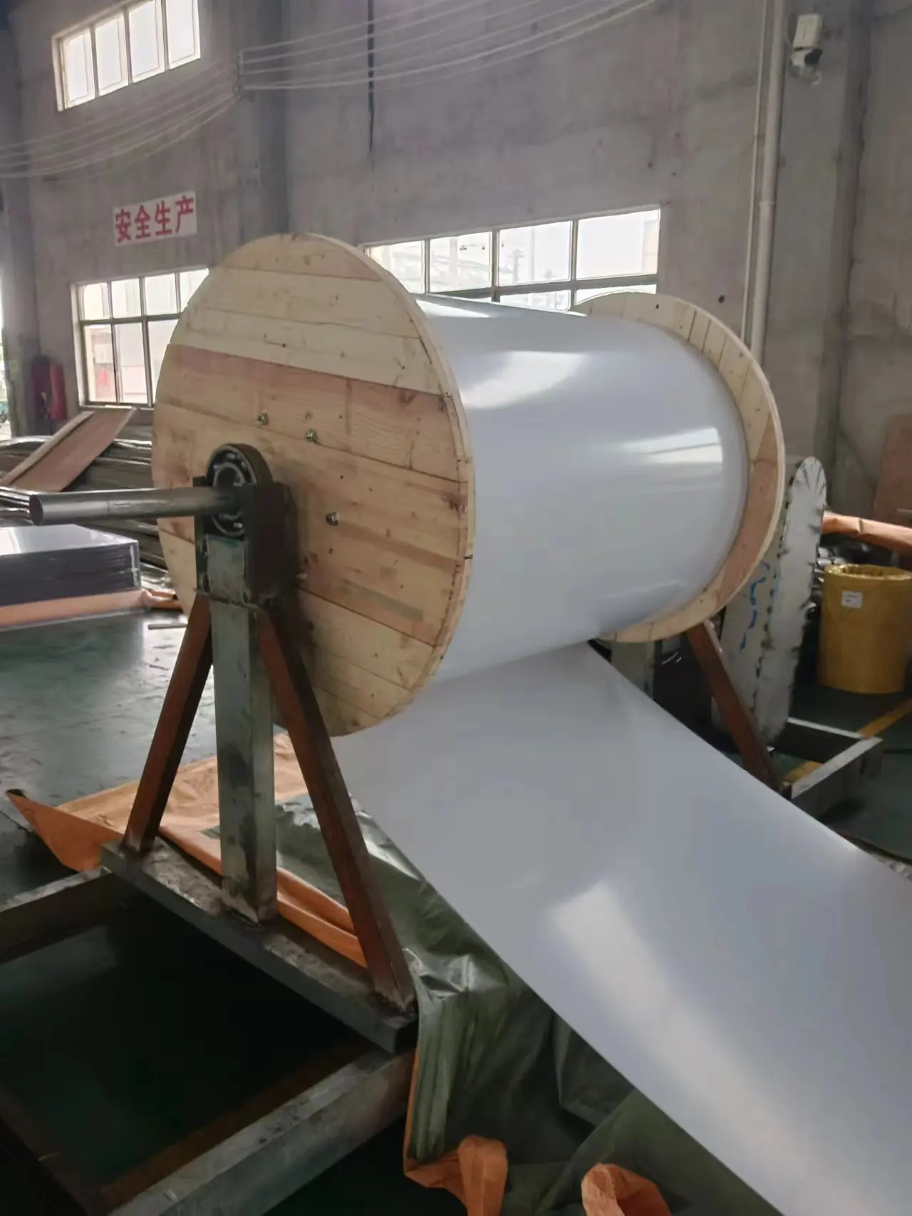 Transparent 1.5mm thick solid polycarbonate sheet rolls for foofing sheet