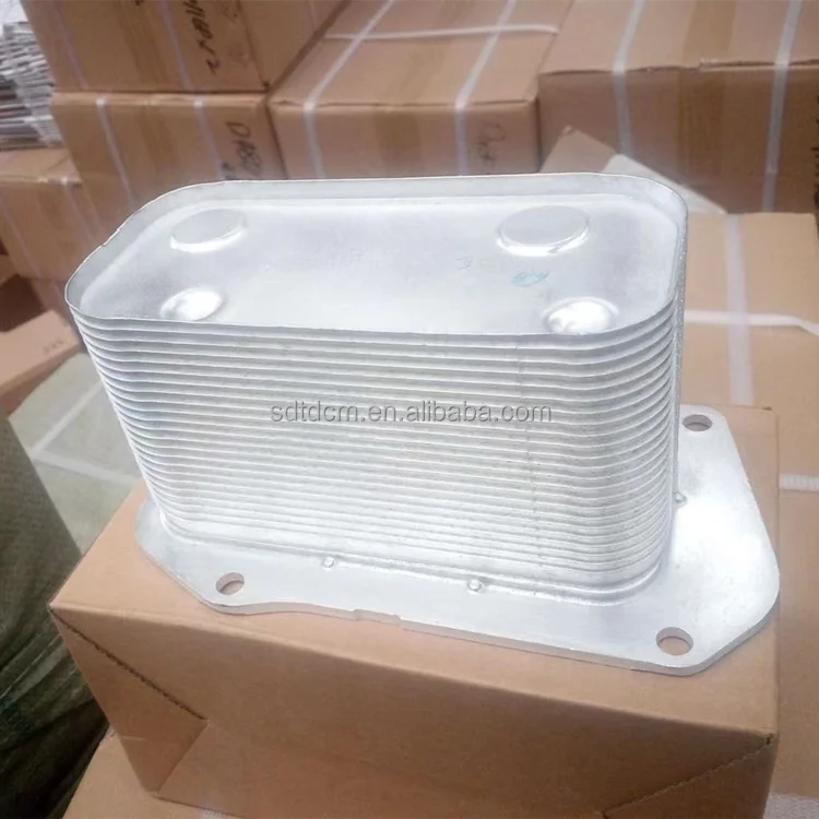 21066506 20557420 Excavator Engine Parts VOE21066506 VOE20557420 Engine Oil Cooler For EC210