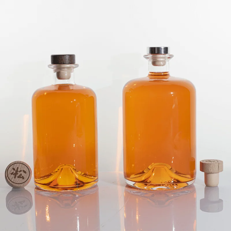 wholesale super flint 375ml 500ml 750ml whisky glass bottle cork cap liquor bottle good quality wine bottle