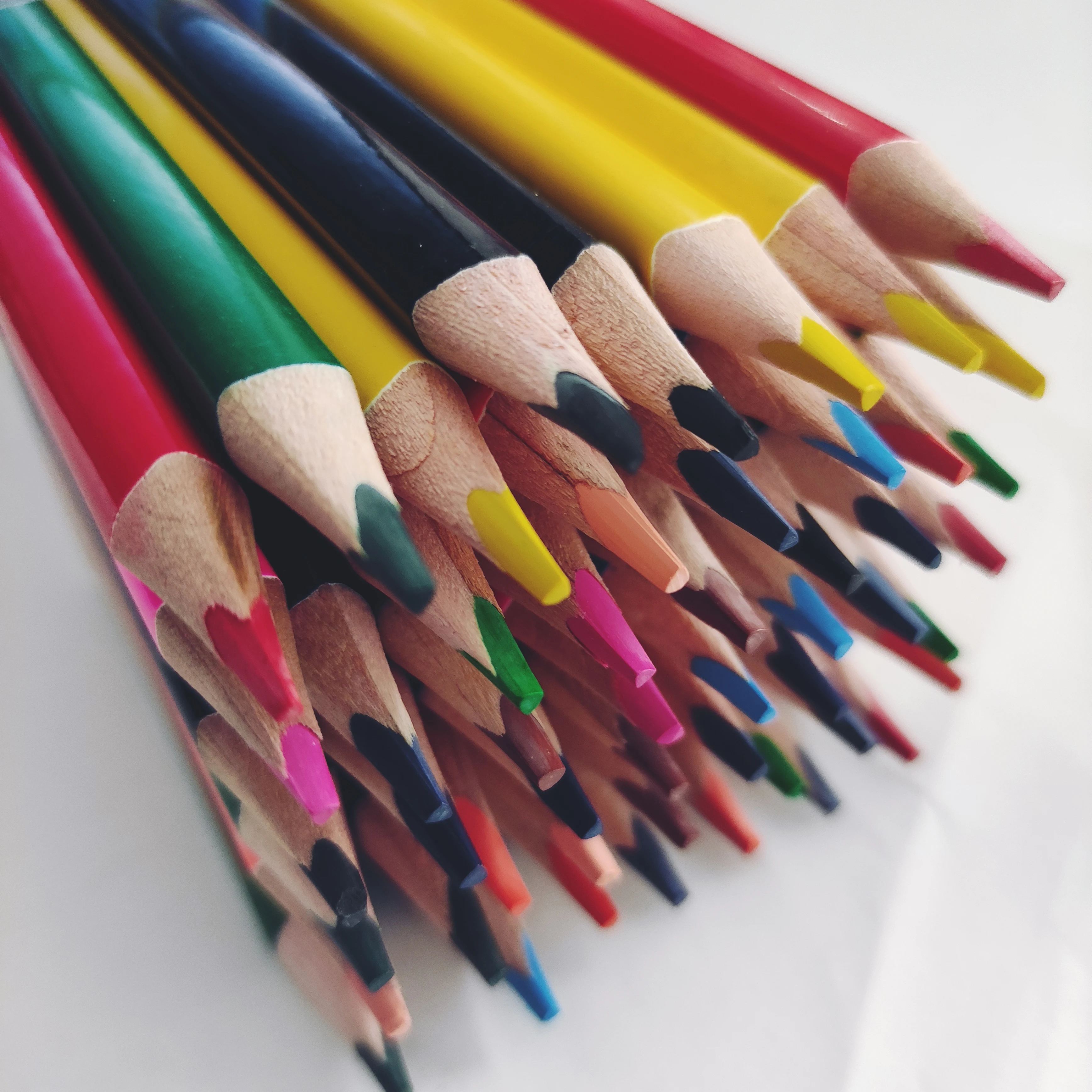 Высококачественные мягкие деревянные цветные карандаши 4 мм A5 core lead triangle jumbo