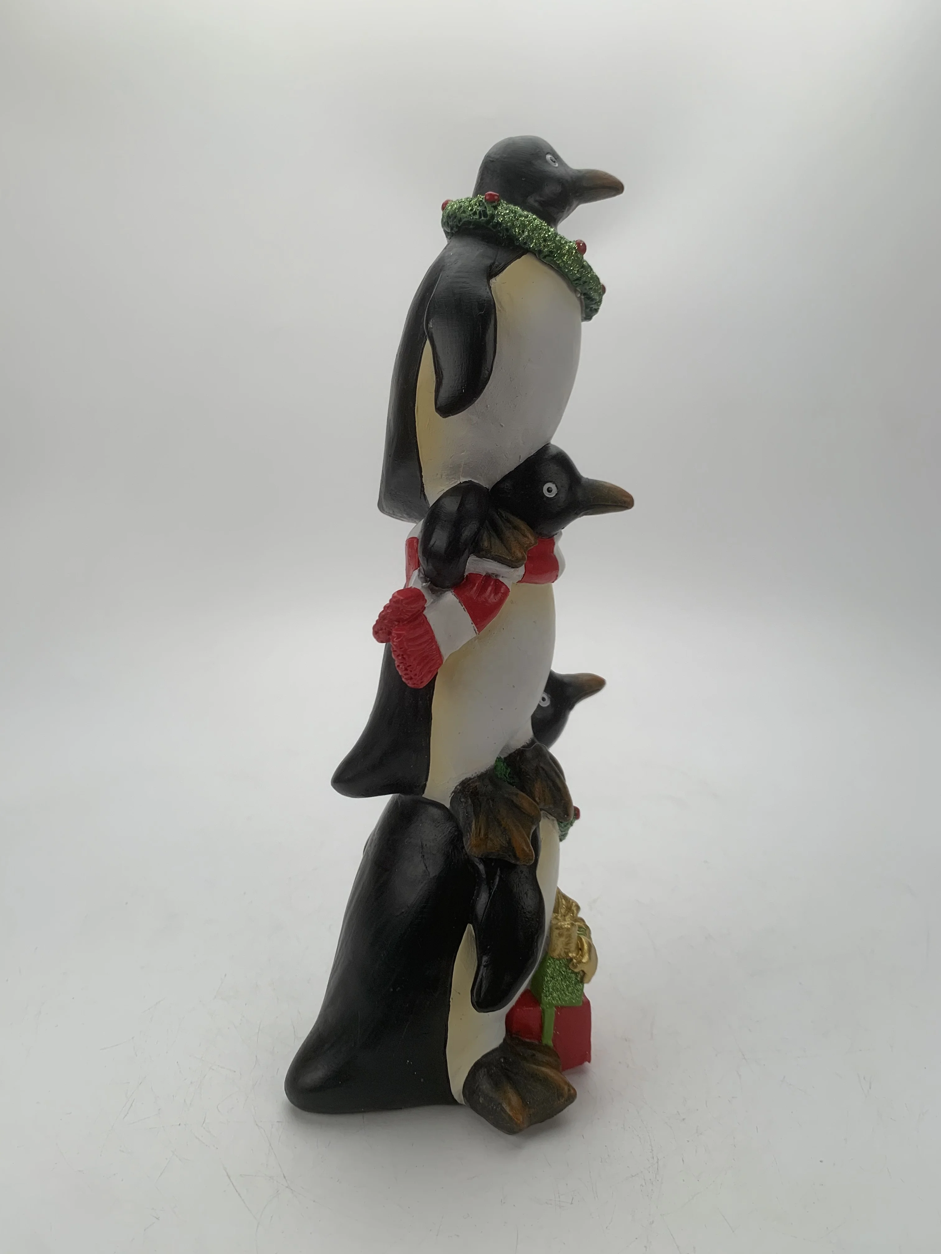 Hot Sale Christmas Three Penguins with Gifts Cute Ornaments Toys Mini Resin Crafts