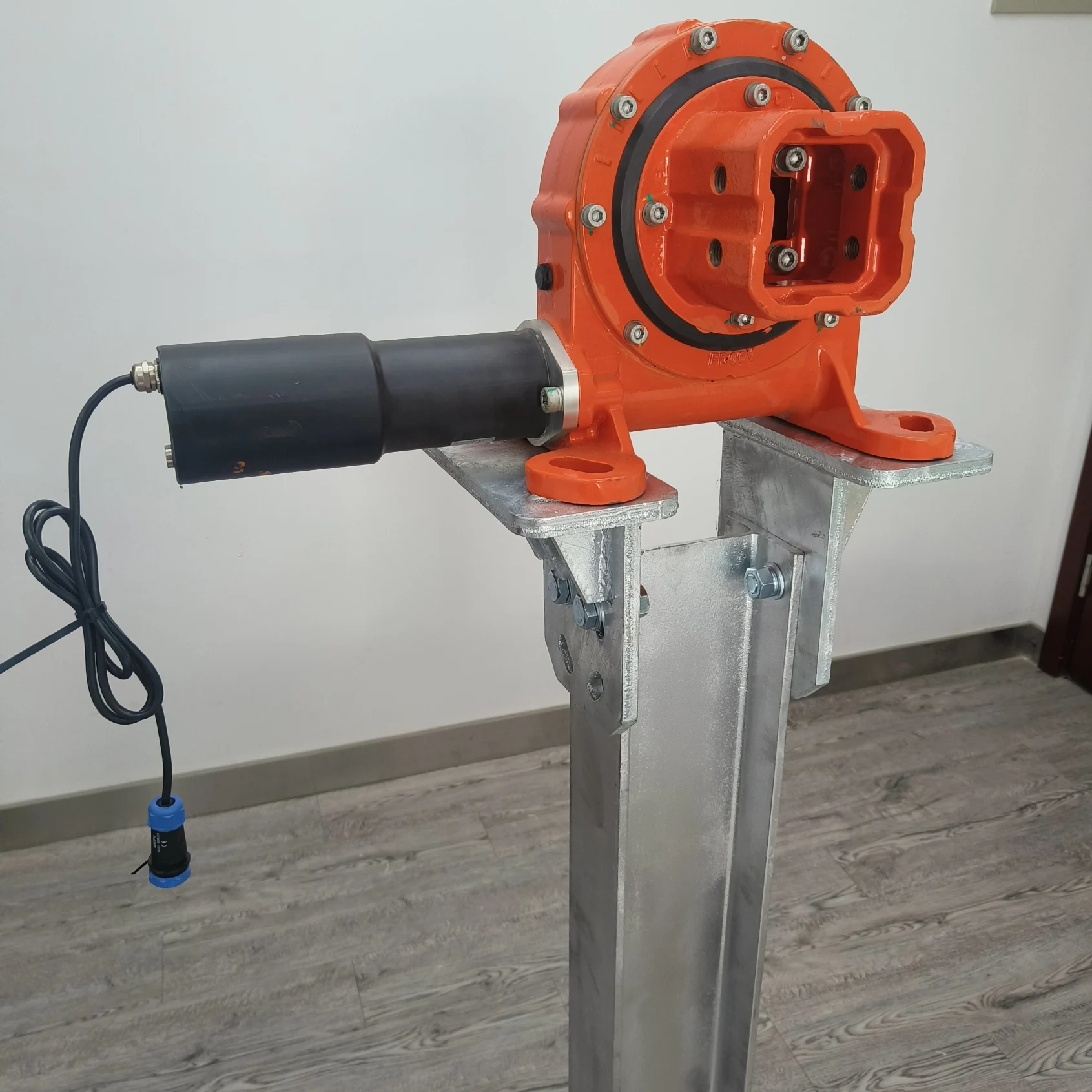 VE6 Solar Tracking System Slew Drive with motor 6' Single Axis Slew Drive