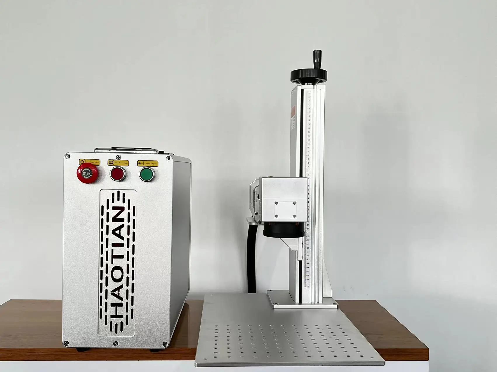Multifunctional 30W Fiber Laser Marking Machine Air Cooling Supports AI DXF DST PLT DWG BMP Formats for Home Use