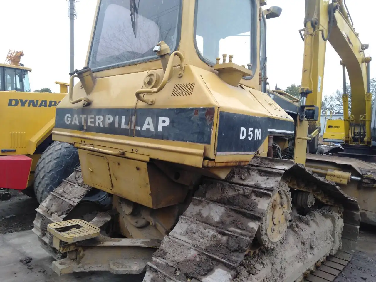 bulldozer/japan buldozer/used d5m  bulldozer Used   D5M Bulldozer D5M Japan   Bull Dozer