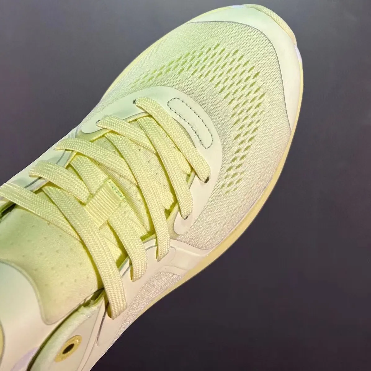 Luluwomen Sports Shoes Low Top Running Shoes Fabric Breathable Foam Soft Sole Yoga Fitness Leisure Running Shoes