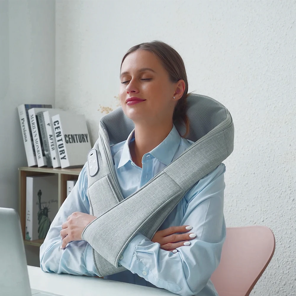 LUYAO OEM ODM deep shiatsu rechargeable type-c charging kneading neck and shoulder massager with heating