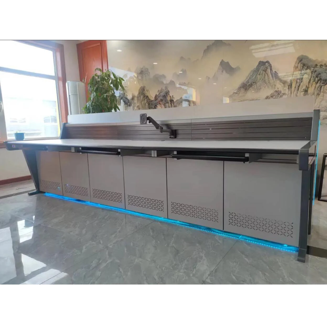 Kehua Fuwei Expandable Storage Capacity High Load Capacity Compliance with Industry Standards Customized Command Center Desks