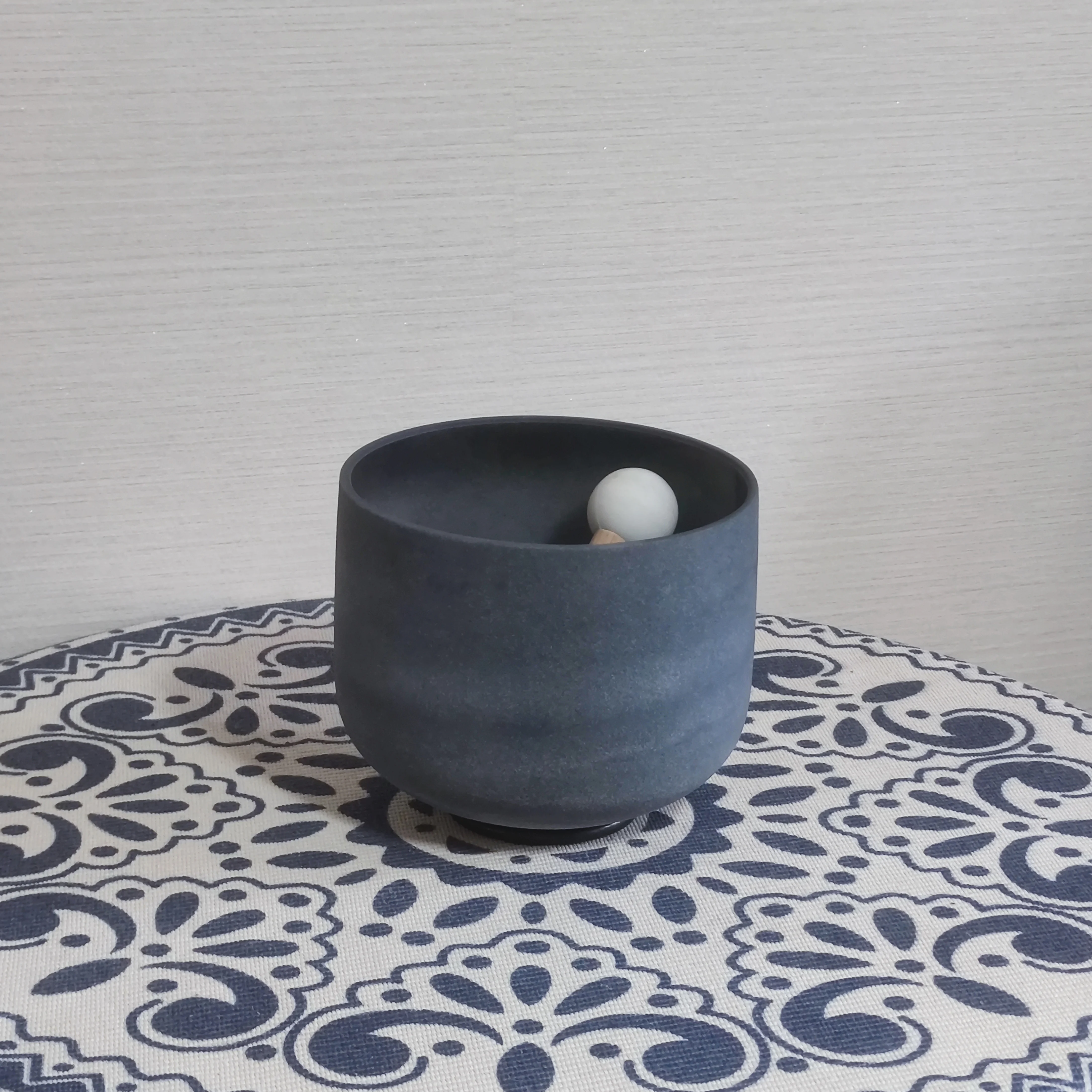 Gemstone Obsidian Fusion Frosted Quartz Crystal Singing Bowl Quartz Sound Bowls