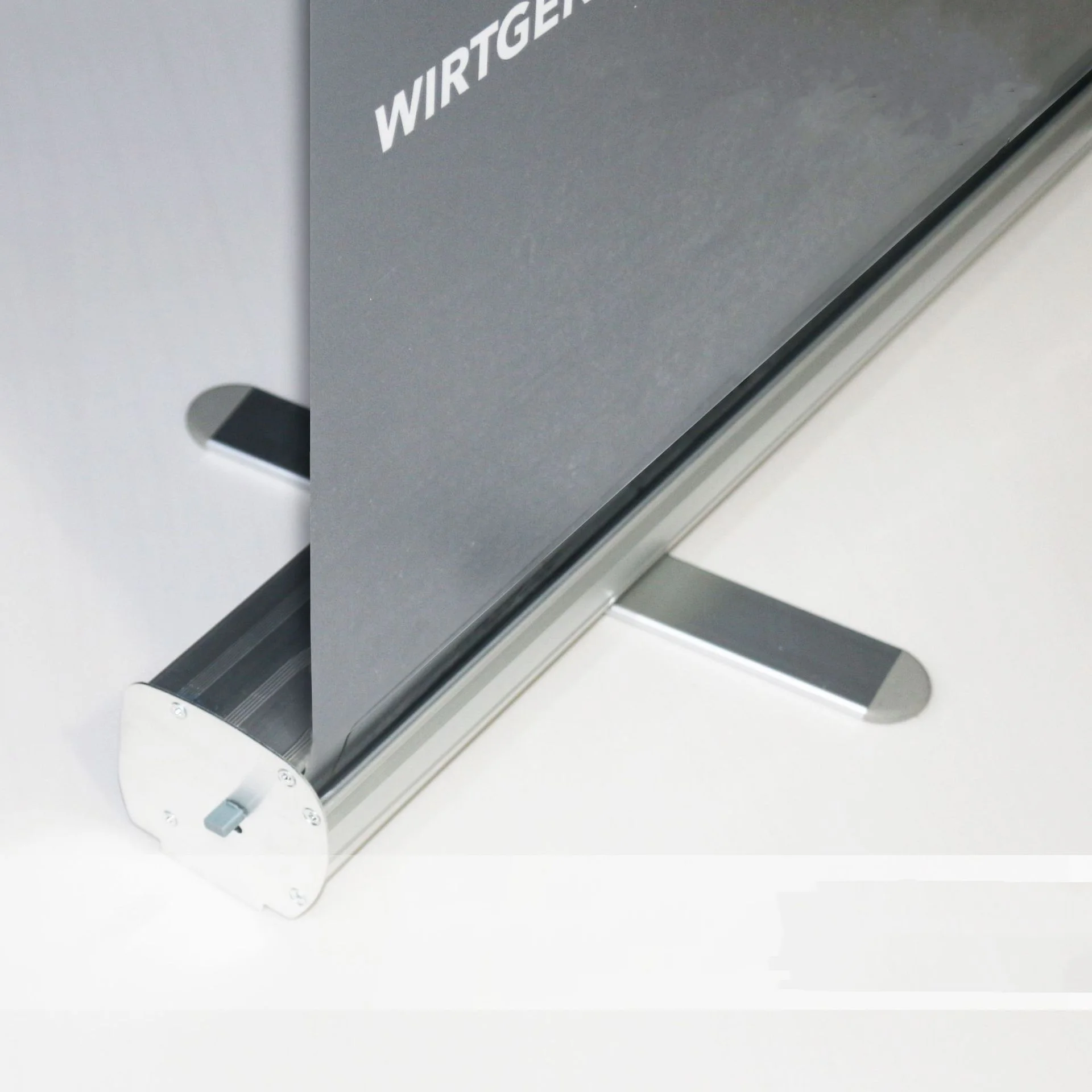 Wholesale Banner Stand Roll Up Banner Aluminum Retractable Banners for Advertising and Promotion