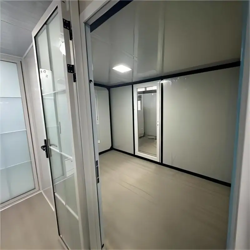 Hot sale detachable wholesale 4 Bedroom Luxury 40ft 20ft Movable Foldable Expandable Prefab Container House For Sale