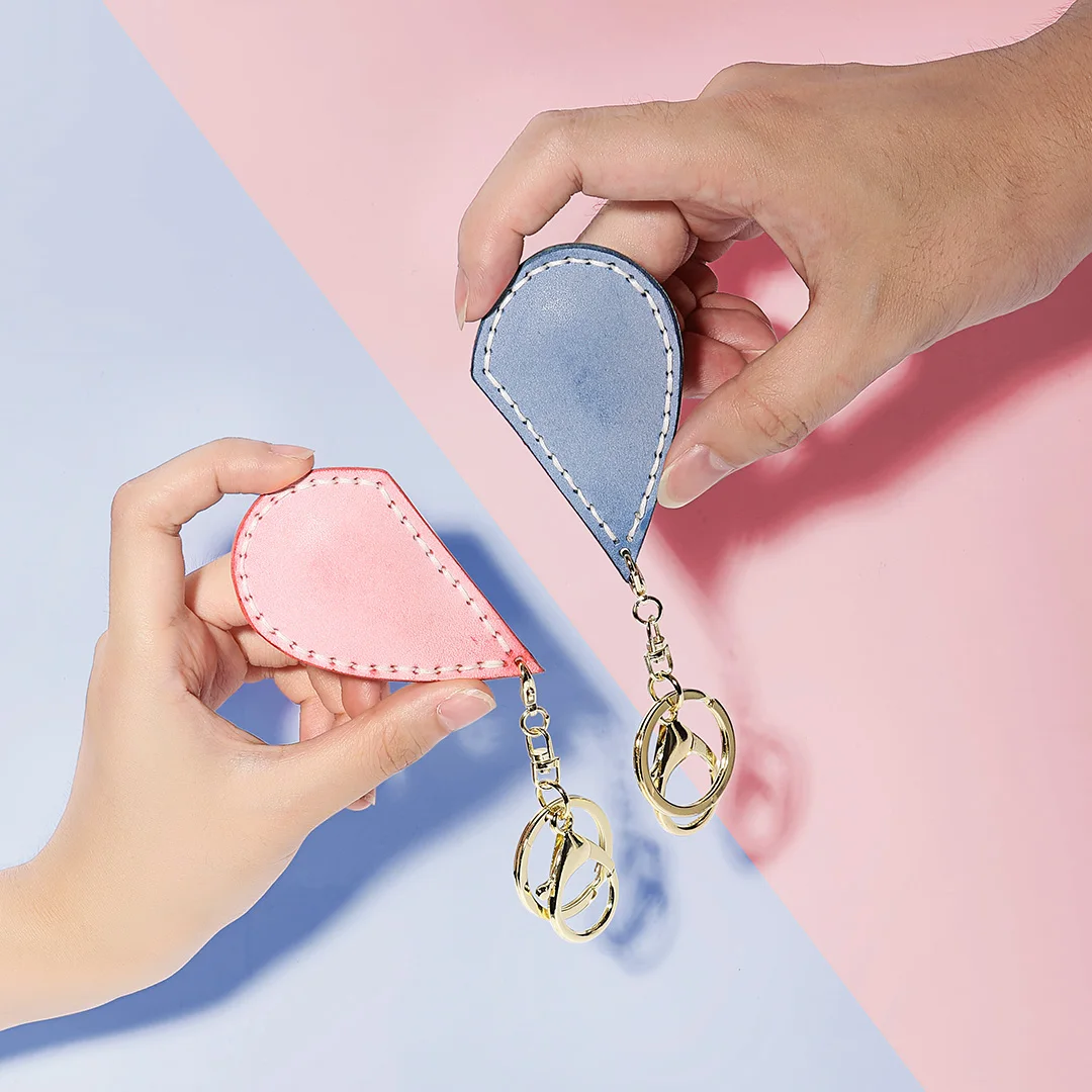 Брелок из эпоксидной смолы