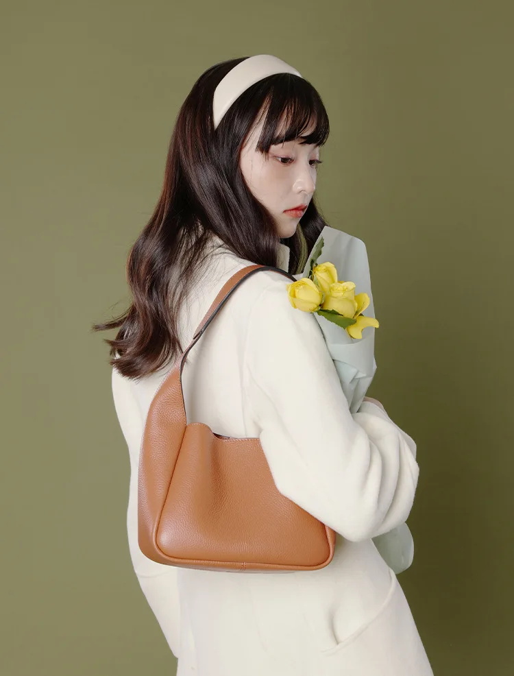 wholesale Genuine Leather shoulder underarms bag for female good quality cowhide bucket basket bag 2022