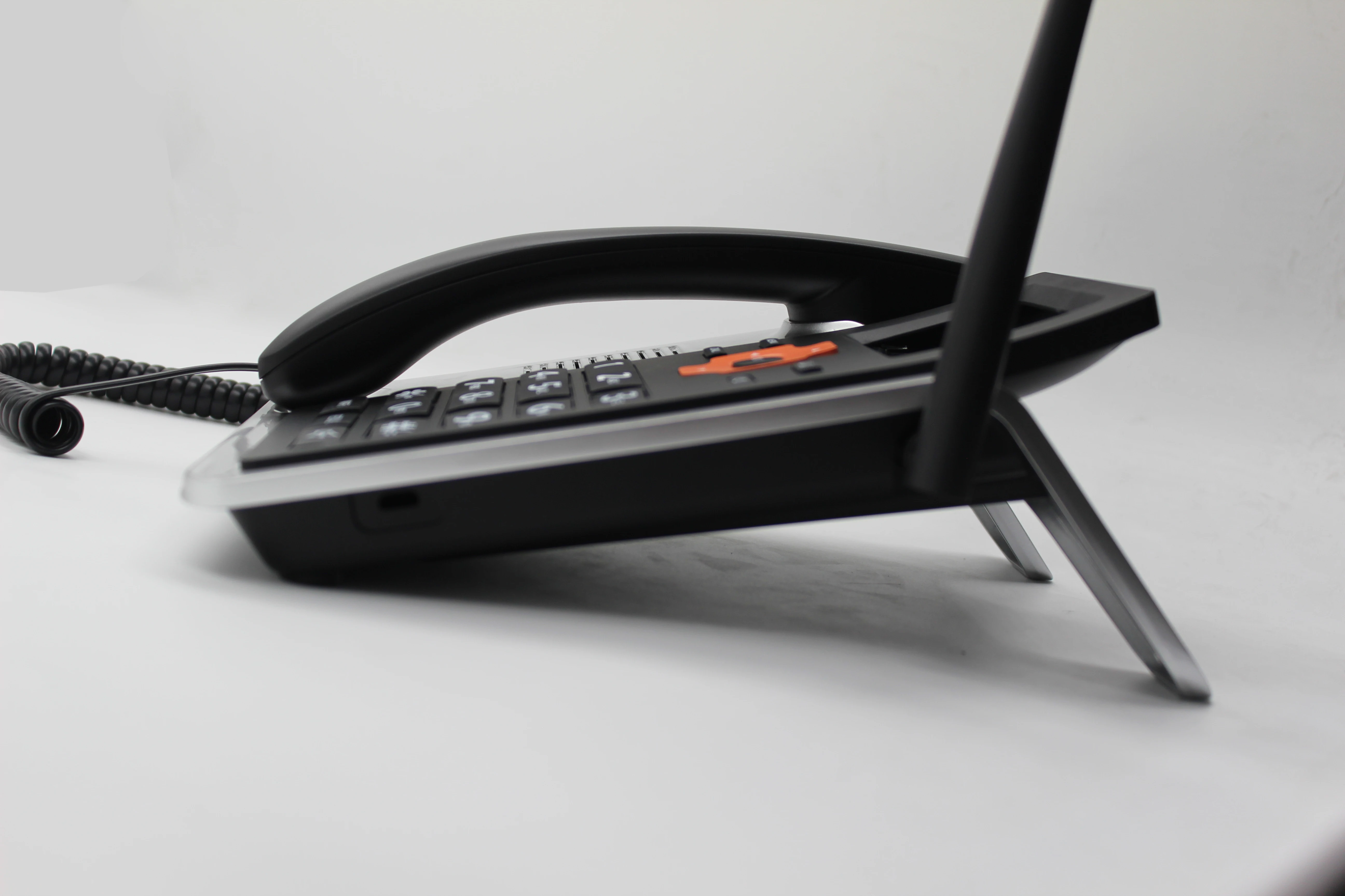 4g lte desktop fixed phone wireless telephone with WIFI hotspot and sim card