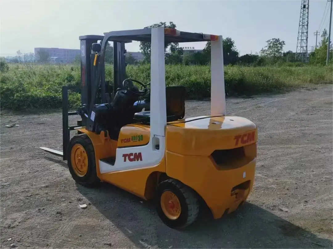 TCM3 ton original imported forklift diesel engine with good quality and cheap price. Second hand forklift for sale