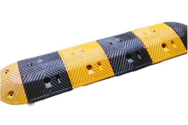 speed bump high purity Heavy Traffic Safety Sturdy Trapezoidal rubber Road speed bump