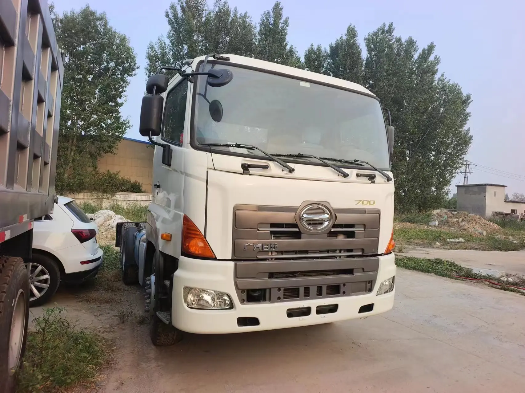Дешевая цена используется японский Hino 700 трактор грузовик с хорошим состоянием для продажи