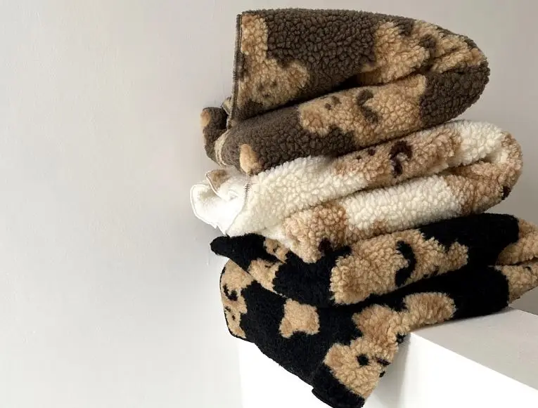 Hot sale good quality popular warm and fluffy wholesale baby plush blanket